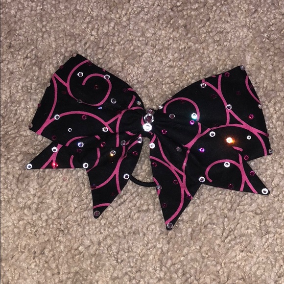Black and pink cheer bow - Picture 1 of 1